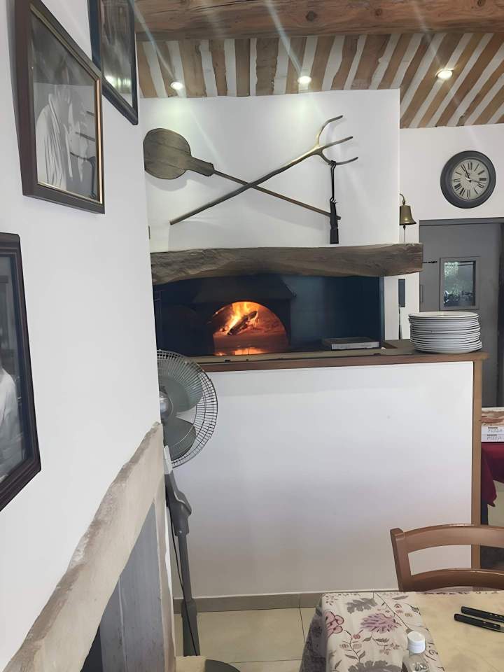 Pizza au feu de bois Rustrel